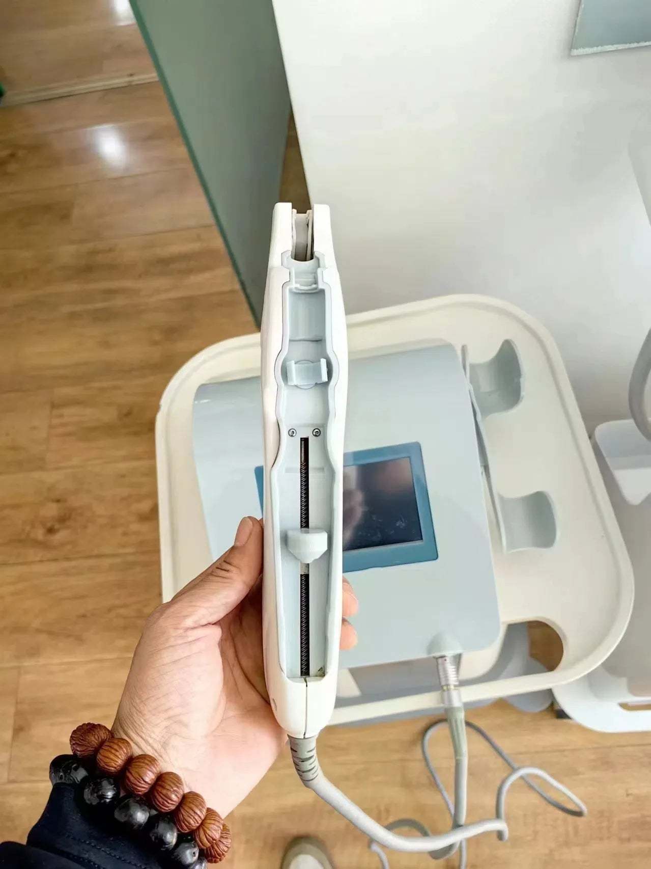 Portable Home/SPA Use Deep Moisture Skin Whitening Machine Face Rejuvenation Wrinkle Reduce Hair Re-Growth Beauty Instrument