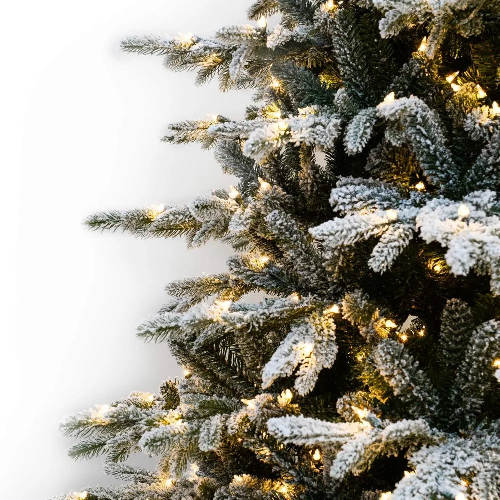 Plucked Natural Pine Pre Installed Lights Artificial Christmas Tree, 7.5 Feet, Transparent White Light